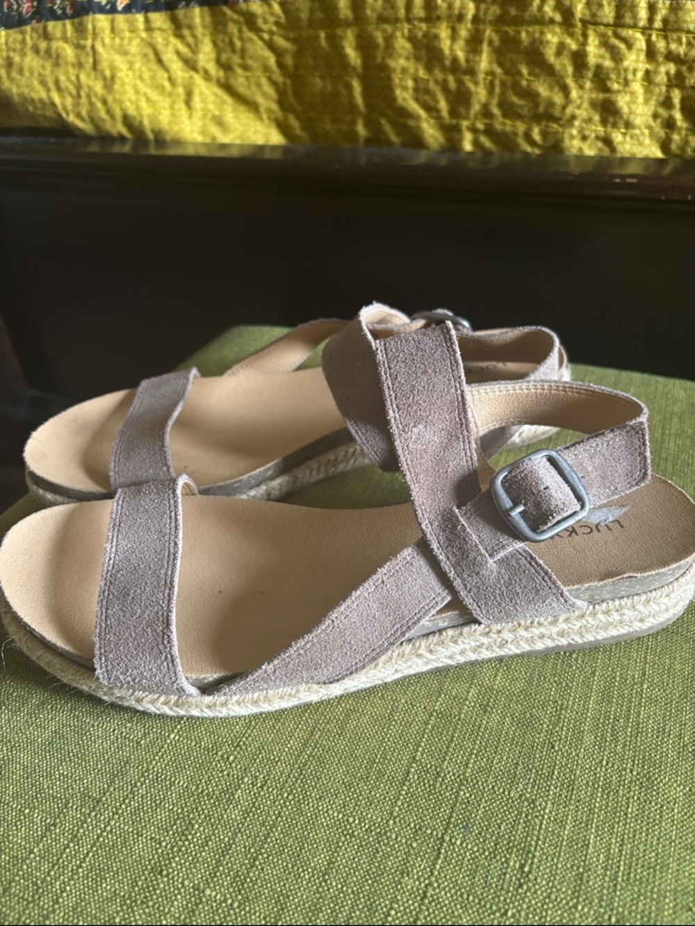 Lucky Brand leather flat raffia sandals 7.5
